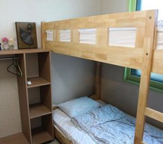 Dustin Guesthouse - Hostel