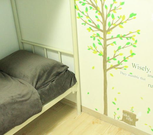 Dustin Guesthouse - Hostel
