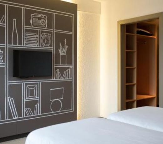 B&B HOTEL Mons Gare
