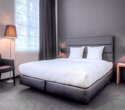 Hotel St James