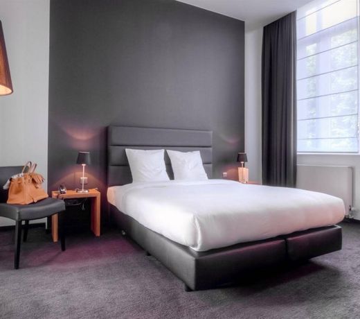 Hotel St James