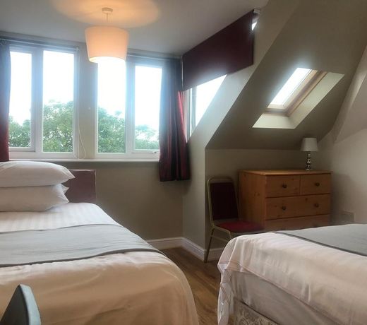 Clifton Hotel