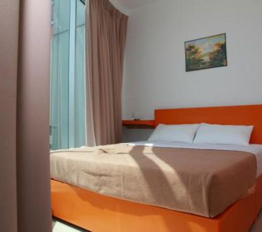 1 Hotel Kuchai Lama