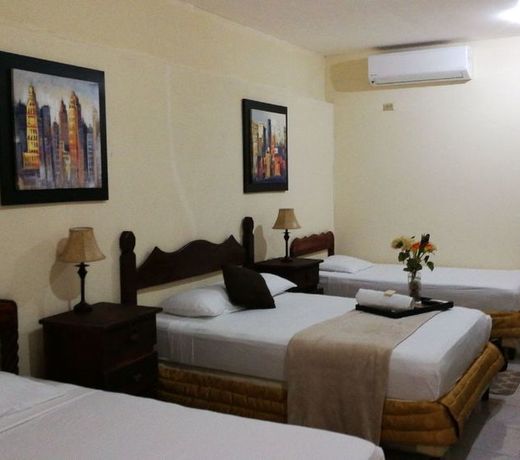 Hostal Santiago de Los Caballeros