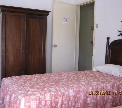 Residencial Miradoiro Guest House