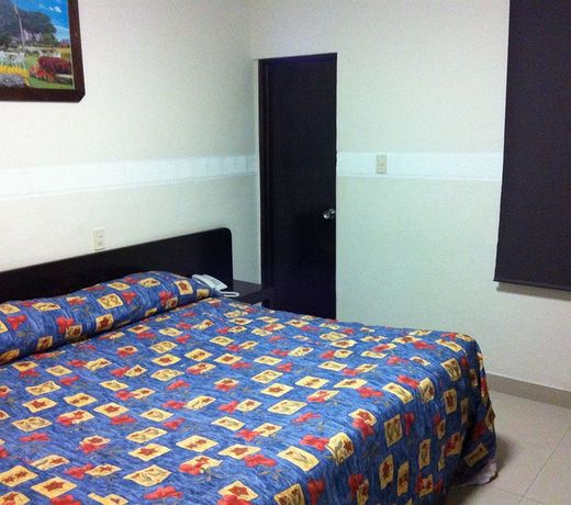 Hotel Dos Naciones