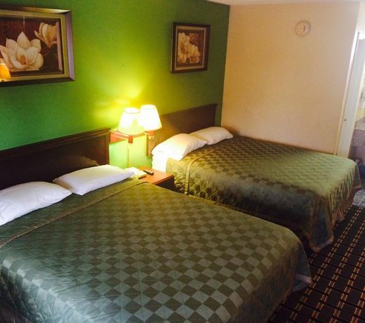Travelers Inn