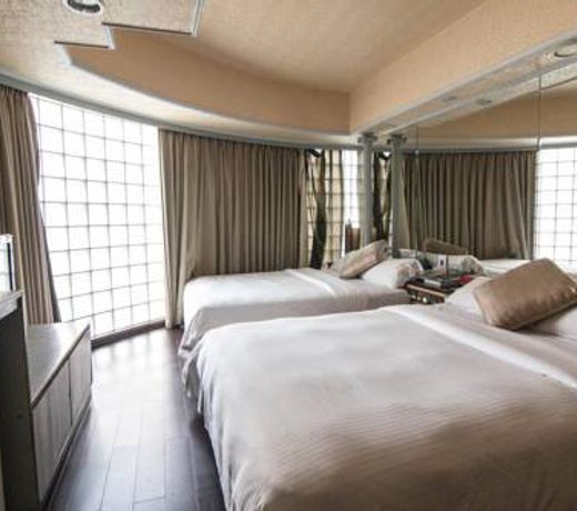 Katherine Plaza Hotel