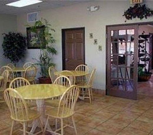 COMFORT INN GLOBE