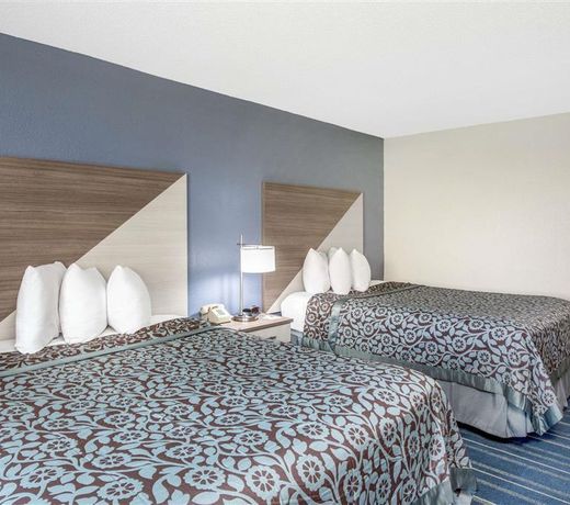 Days Inn by Wyndham Salem
