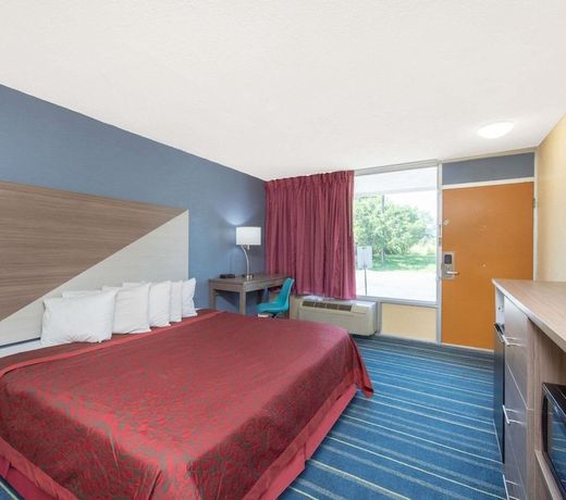 Days Inn by Wyndham Salem