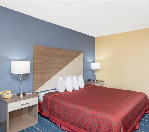 Days Inn by Wyndham Salem