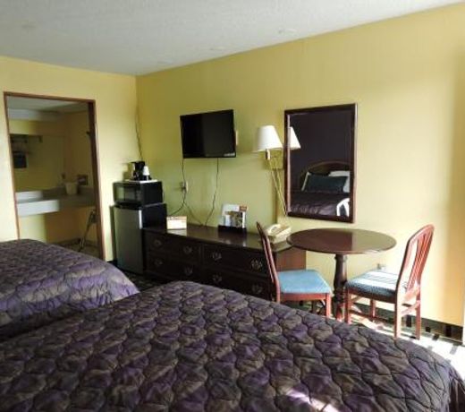 OYO Hotel Hutchinson KS West 4th Ave