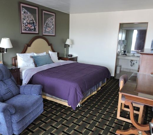 OYO Hotel Hutchinson KS West 4th Ave