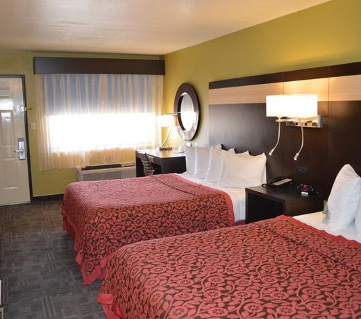 Days Inn by Wyndham Carlsbad