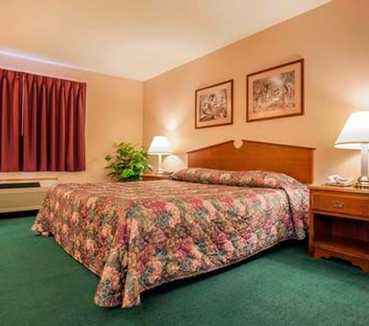 AmericInn by Wyndham Jefferson