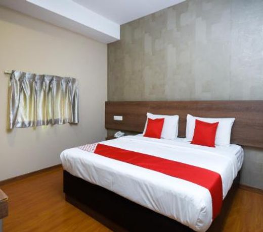 OYO 977 Hong Kong Suites