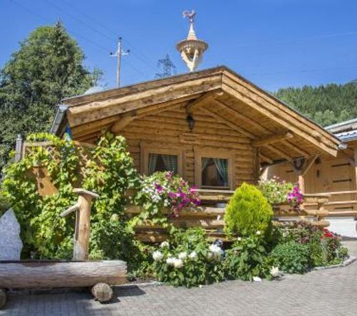 NearBy Hotel