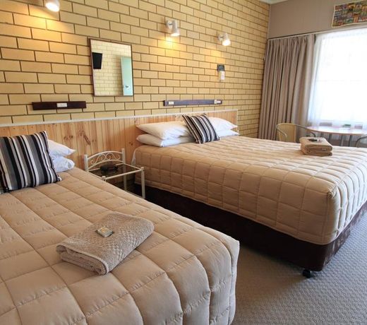 Motel Maclean