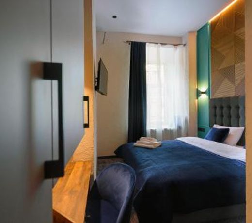 Mezzanine Hotel