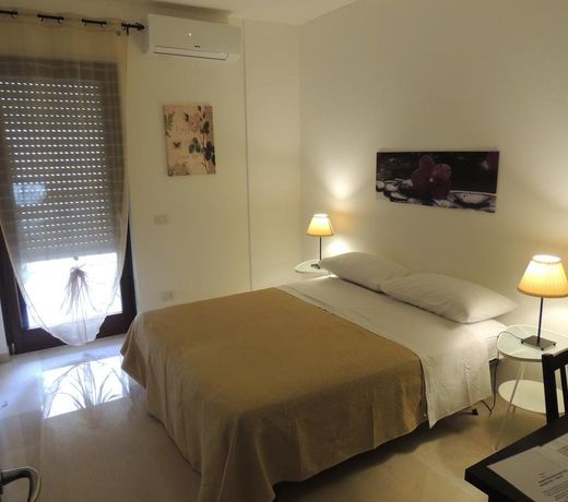 Domus Taranto