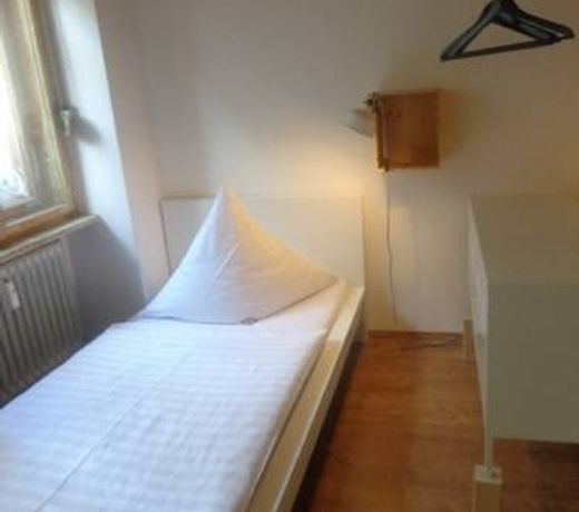 Minimal Hostel