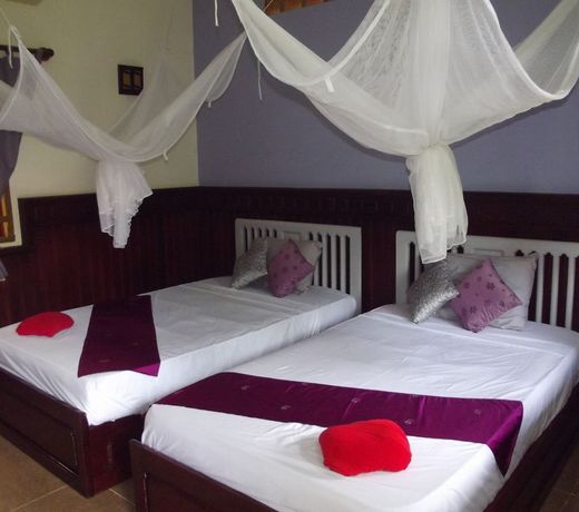 OASIS GUESTHOUSE