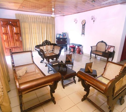 D Tours Home Stay
