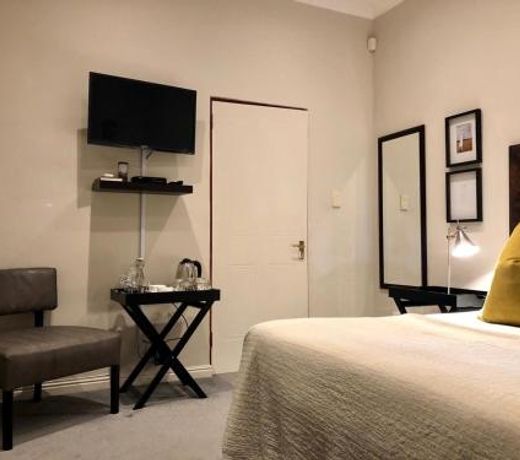 Calais Guest House