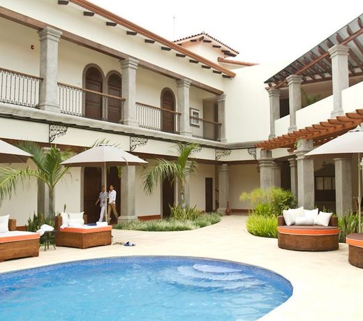 Hotel Los Portales