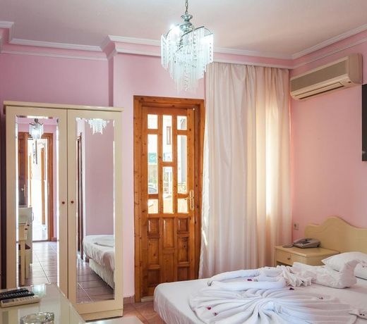 Lanova Hotel