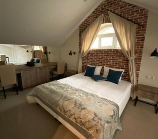 Aura Hotel & Spa