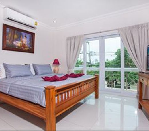 Baan Nomella