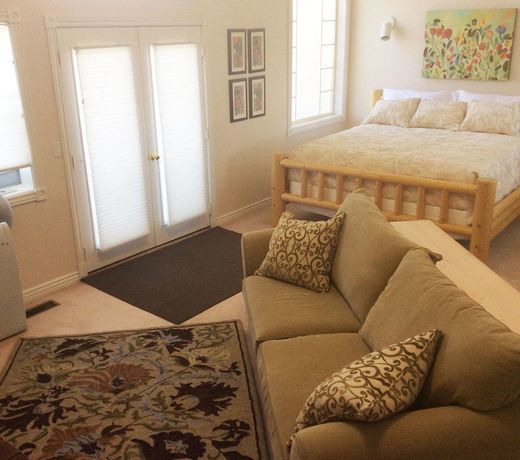 Hotel and Resort Rooms by Midway Lodging