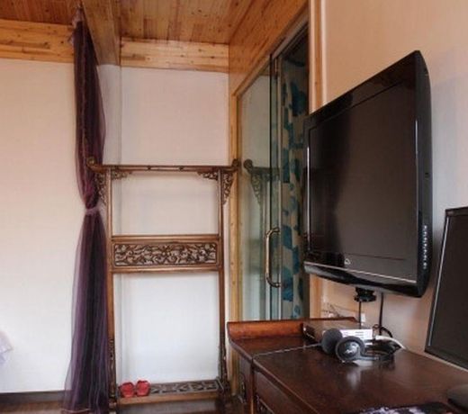 Pine Bamboo Inn