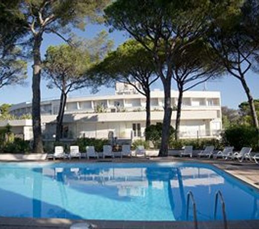 Zenitude Hôtel-Résidences La Tour de Mare