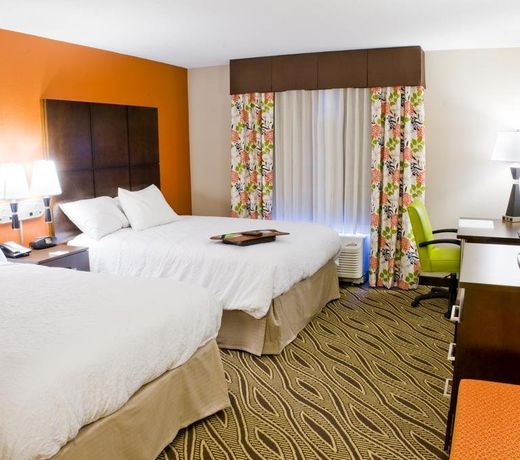 Hampton Inn Evansville Airport