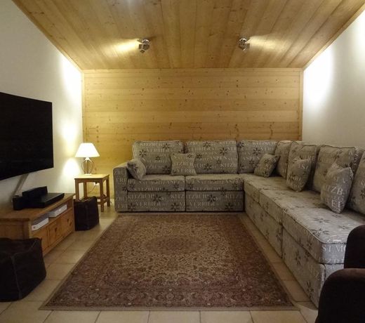 CHALET VARNI