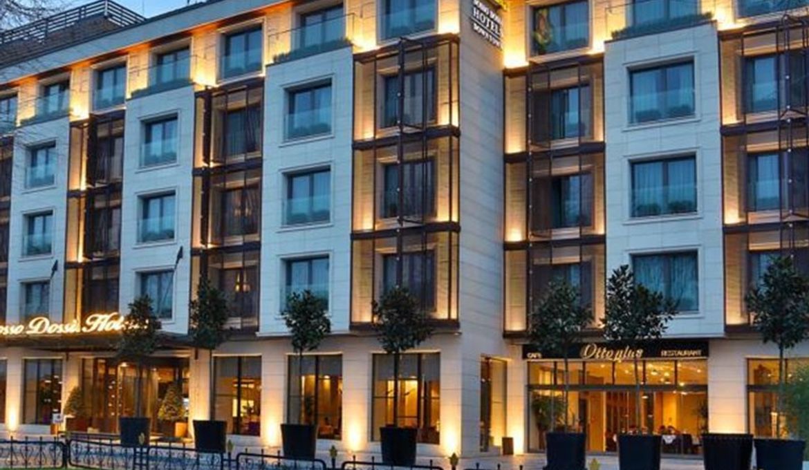 Отель Dosso Dossi Downtown