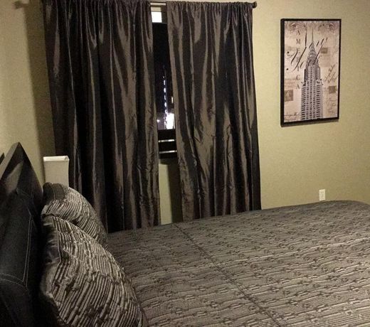 Hollywood 2 -Â Luxury Family Suite