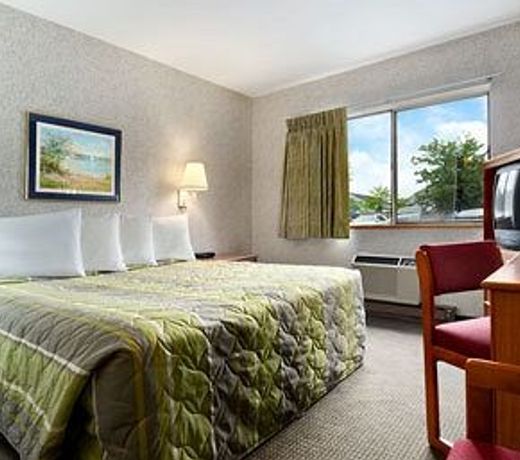 Motel 6-Madison, WI - East