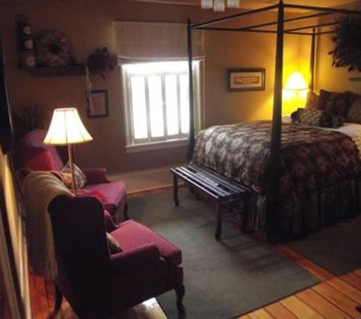 HISTORIC DAVY HOUSE & BREAKFAST