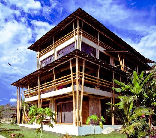 Punta Hills Montanita