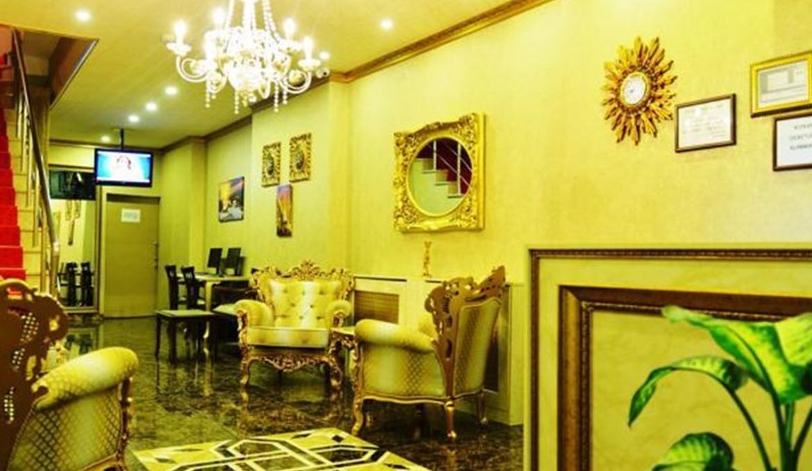 Divan Palace