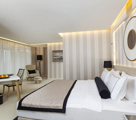 Ramada Hotel & Suites by Wyndham Istanbul- Sisli