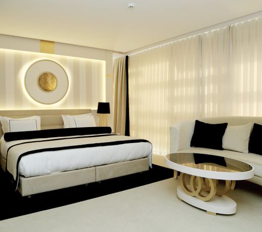 Ramada Hotel & Suites by Wyndham Istanbul- Sisli