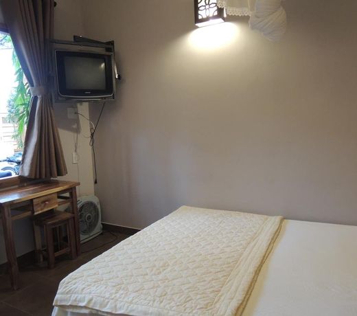 SURFERS GUESTHOUSE