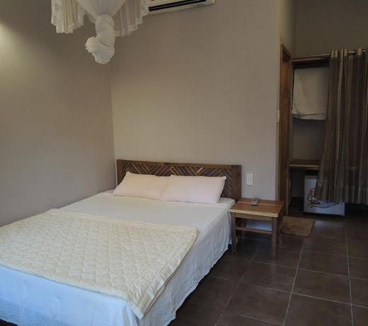 SURFERS GUESTHOUSE
