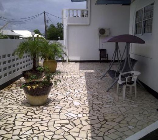 Maya Apartments