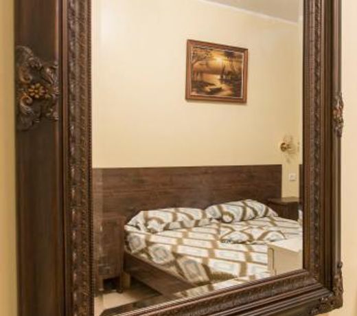 Laguardia Hotel